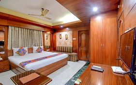 Fabhotel Panasia International