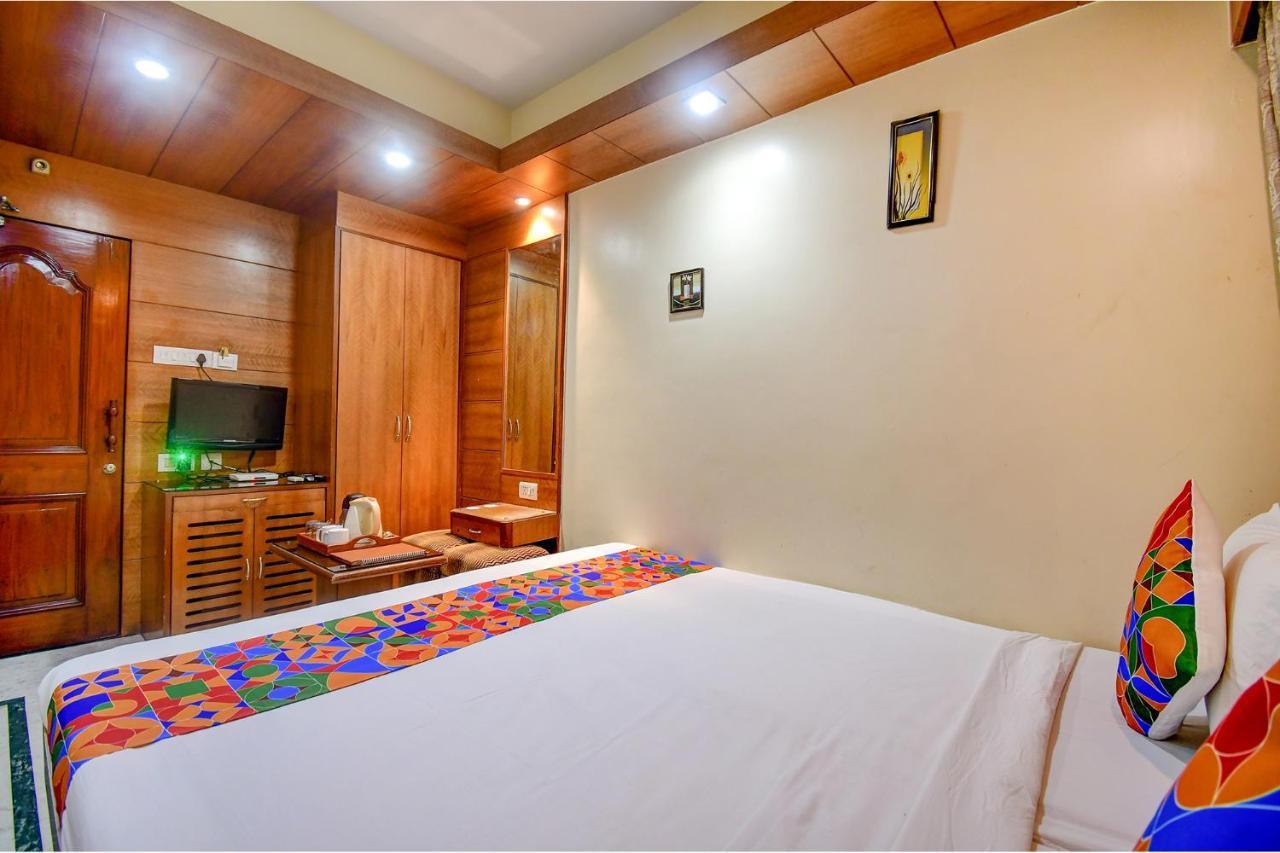 Fabhotel Panasia International Kolkata Exterior photo