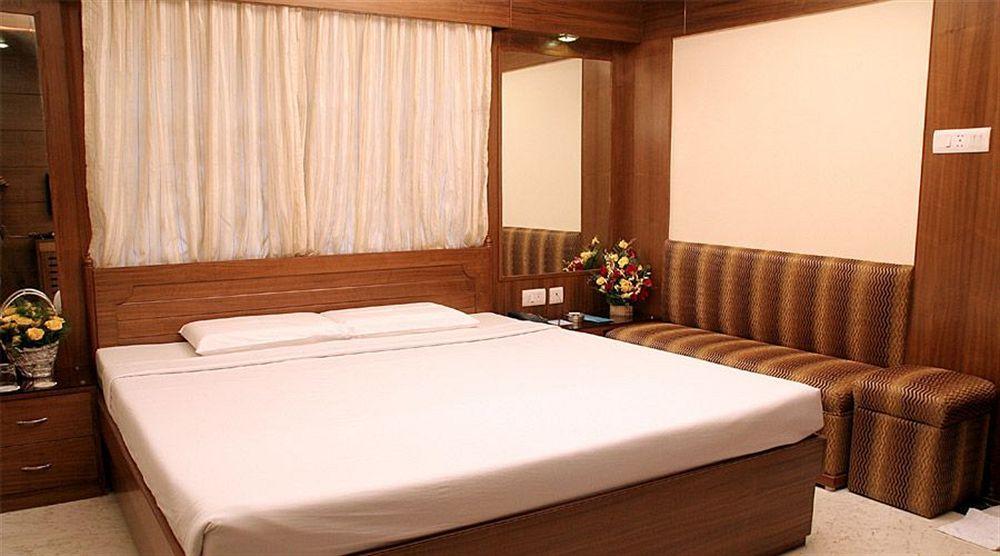 Fabhotel Panasia International Kolkata Exterior photo